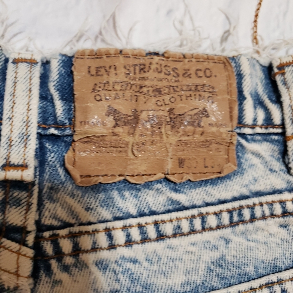 VINTAGE ORANGE TAB Distressed ACID WASH Levi’s Shorts - Picture 10 of 15